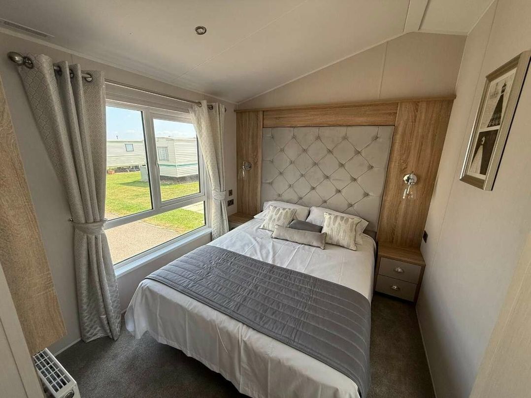 Golden Palm Resort - Holiday Accommodation 22168