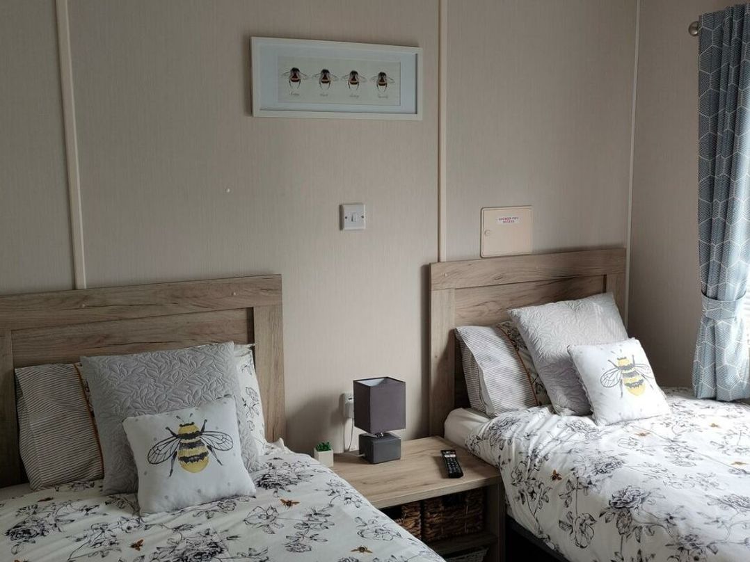 Cresswell Towers - Holiday Accommodation 22186