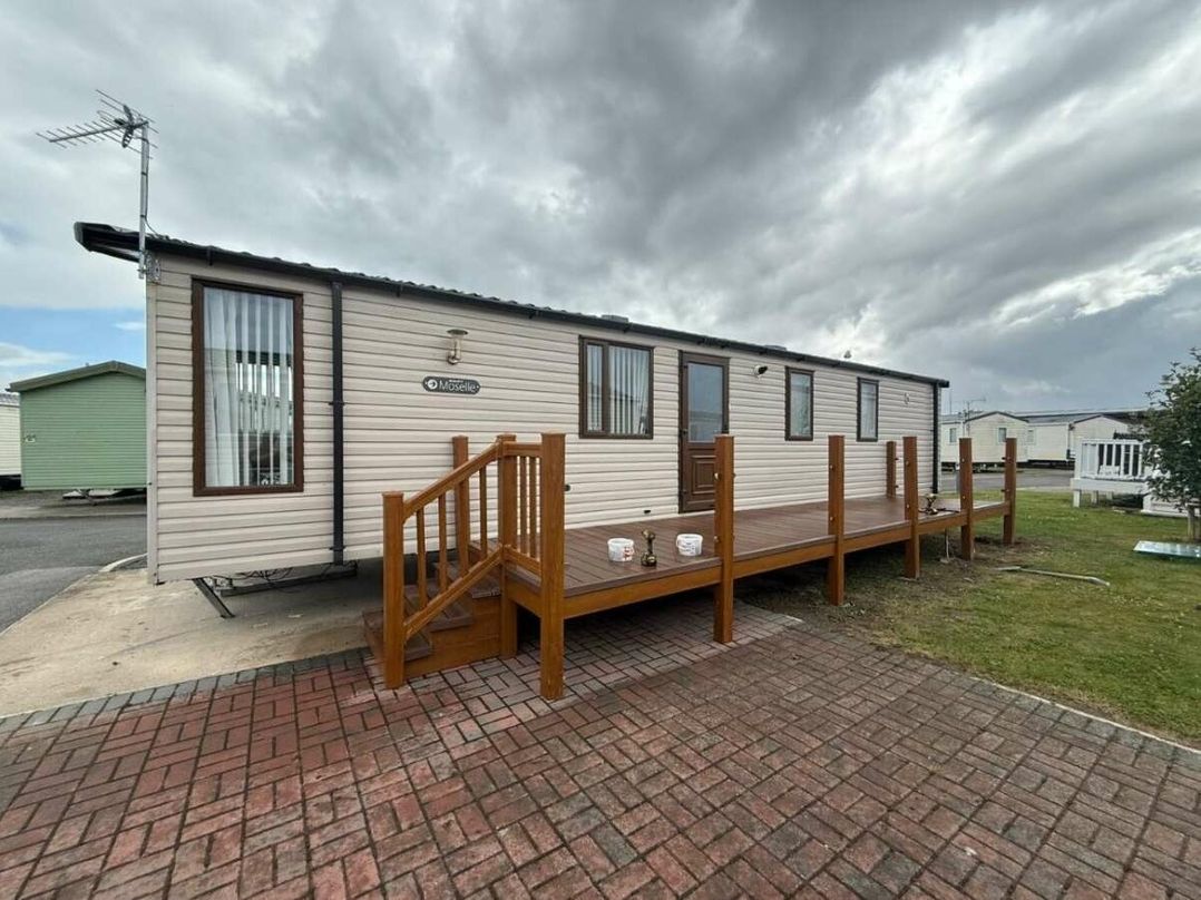 Golden Gate Holiday Centre - Holiday Accommodation 22205