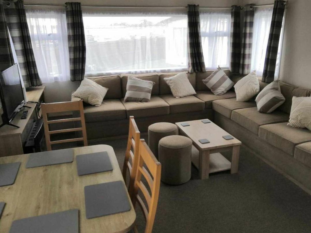 West Sands - Holiday Accommodation 22300