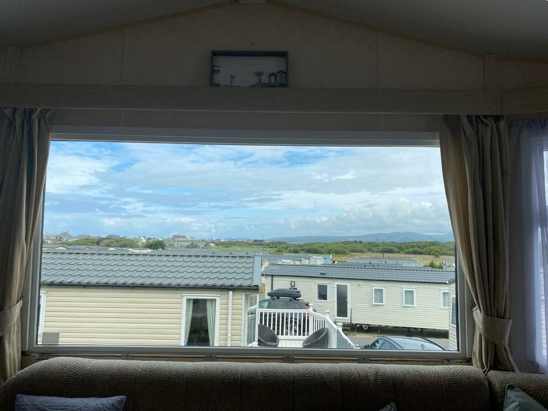 Brynowen Holiday Park - Holiday Accommodation 22306