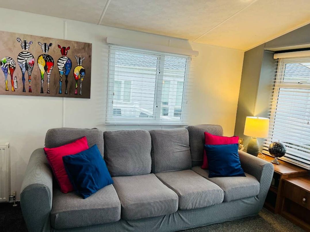 Manor Park Holiday Village - Holiday Accommodation 22314