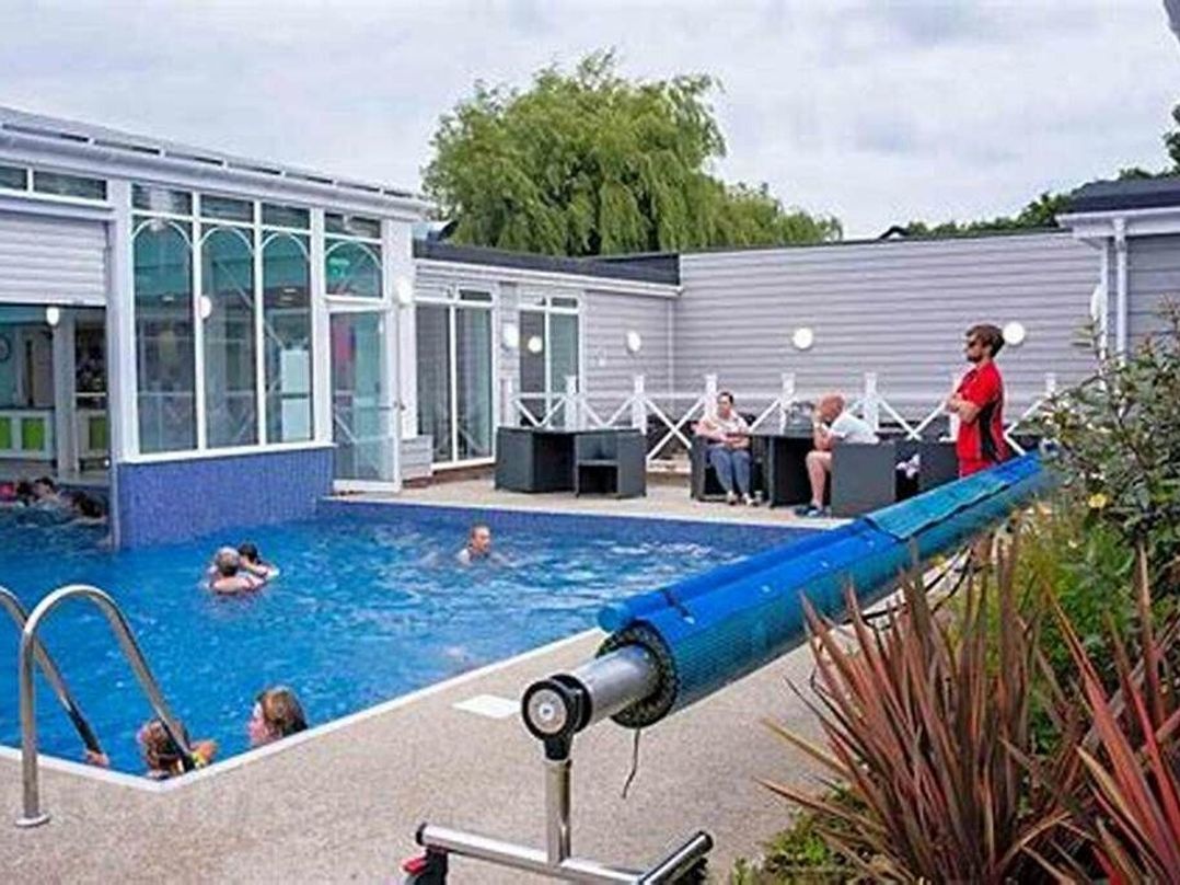 Manor Park Holiday Village - Holiday Accommodation 22314