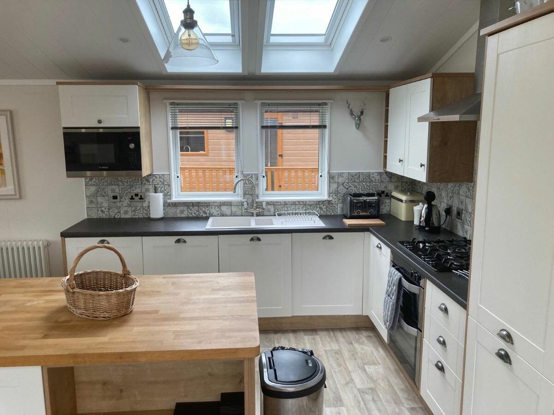 White Acres Holiday Park - Holiday Accommodation 22327