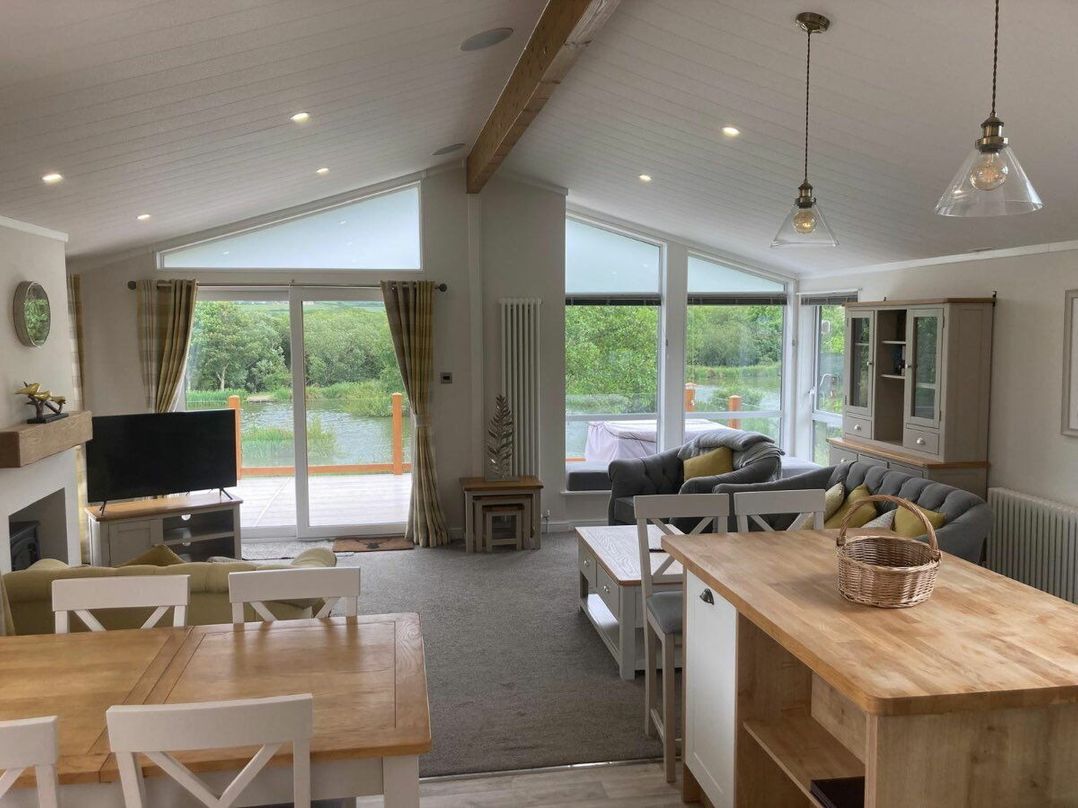 White Acres Holiday Park - Holiday Accommodation 22327