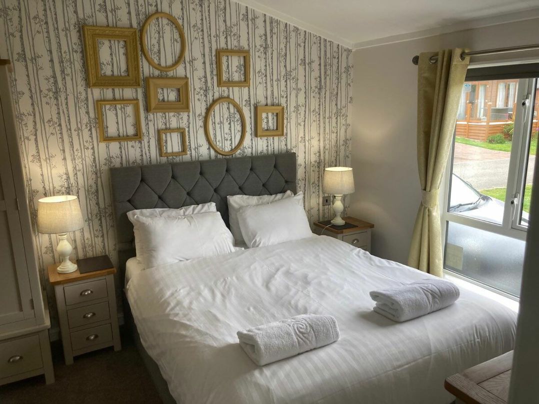 White Acres Holiday Park - Holiday Accommodation 22327