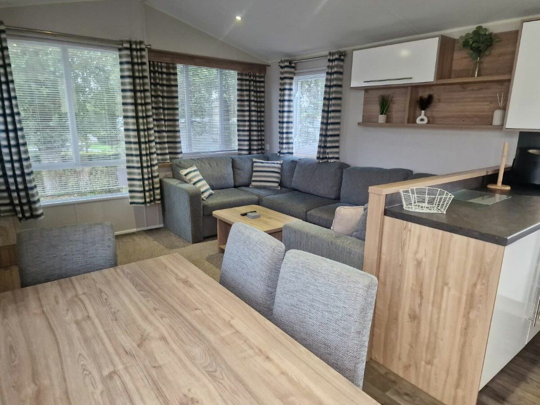 Marton Mere Holiday Village - Holiday Accommodation 22350