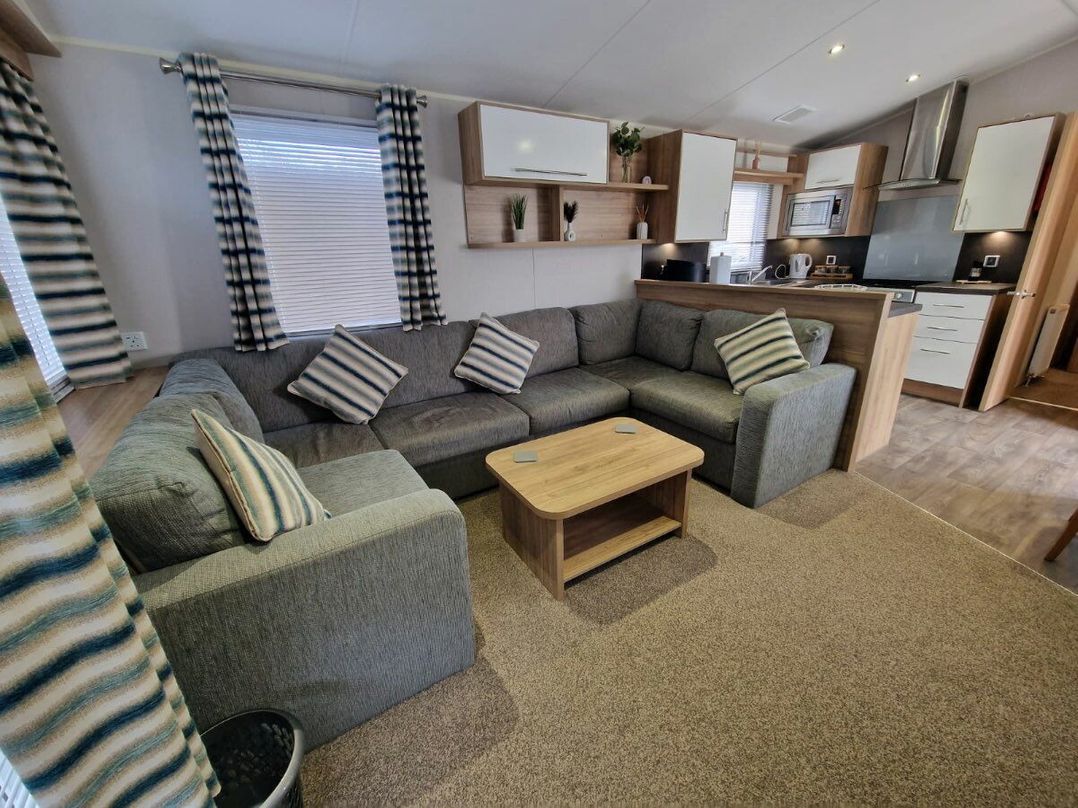 Marton Mere Holiday Village - Holiday Accommodation 22350