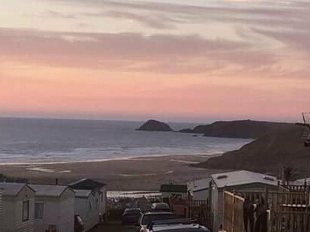 Liskey Hill Caravan Park - Holiday Accommodation 230