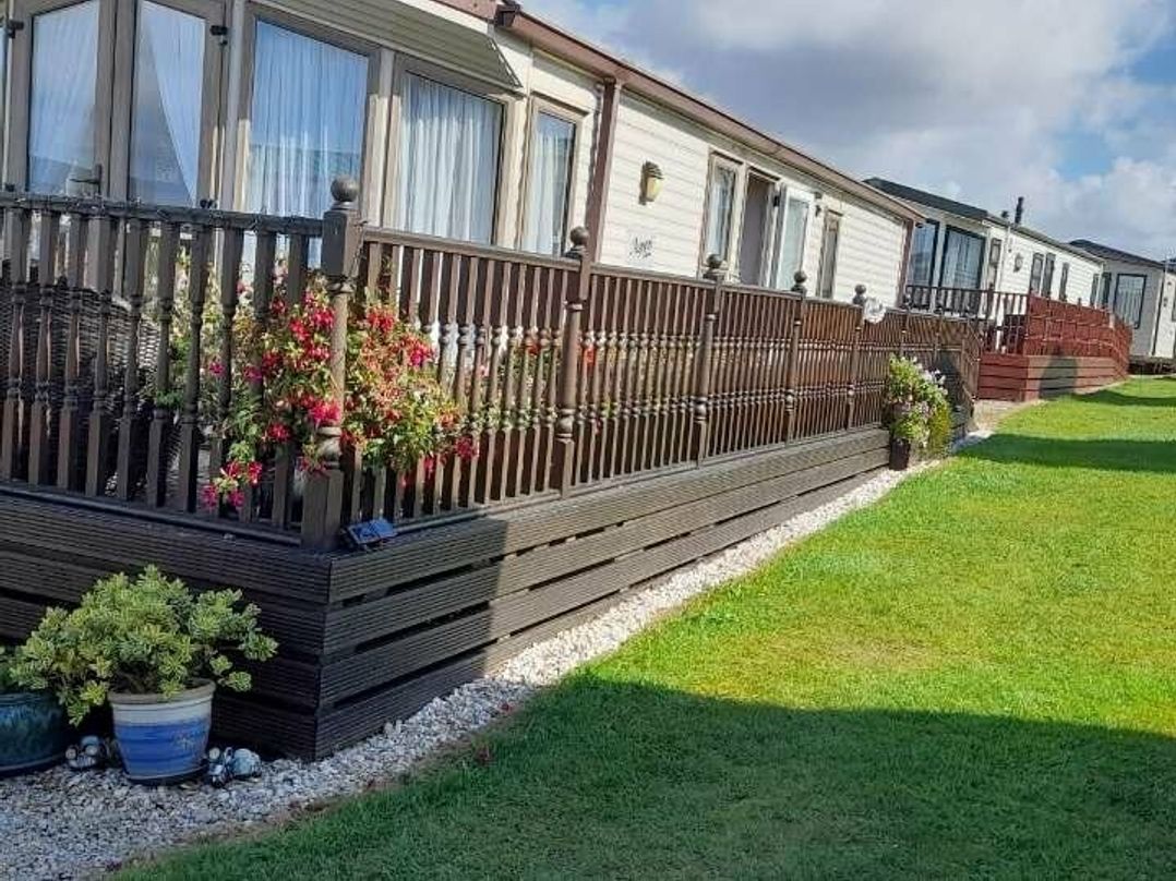 Liskey Hill Caravan Park - Holiday Accommodation 2328