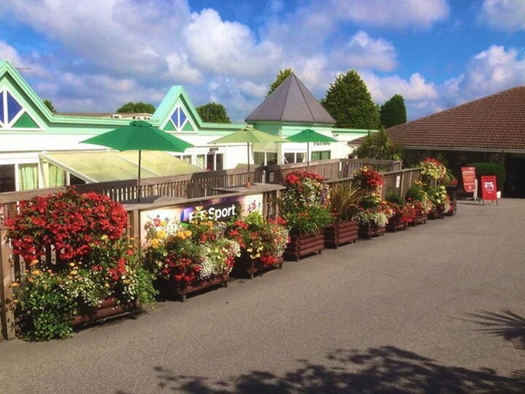 White Acres Holiday Park - Holiday Accommodation 2484