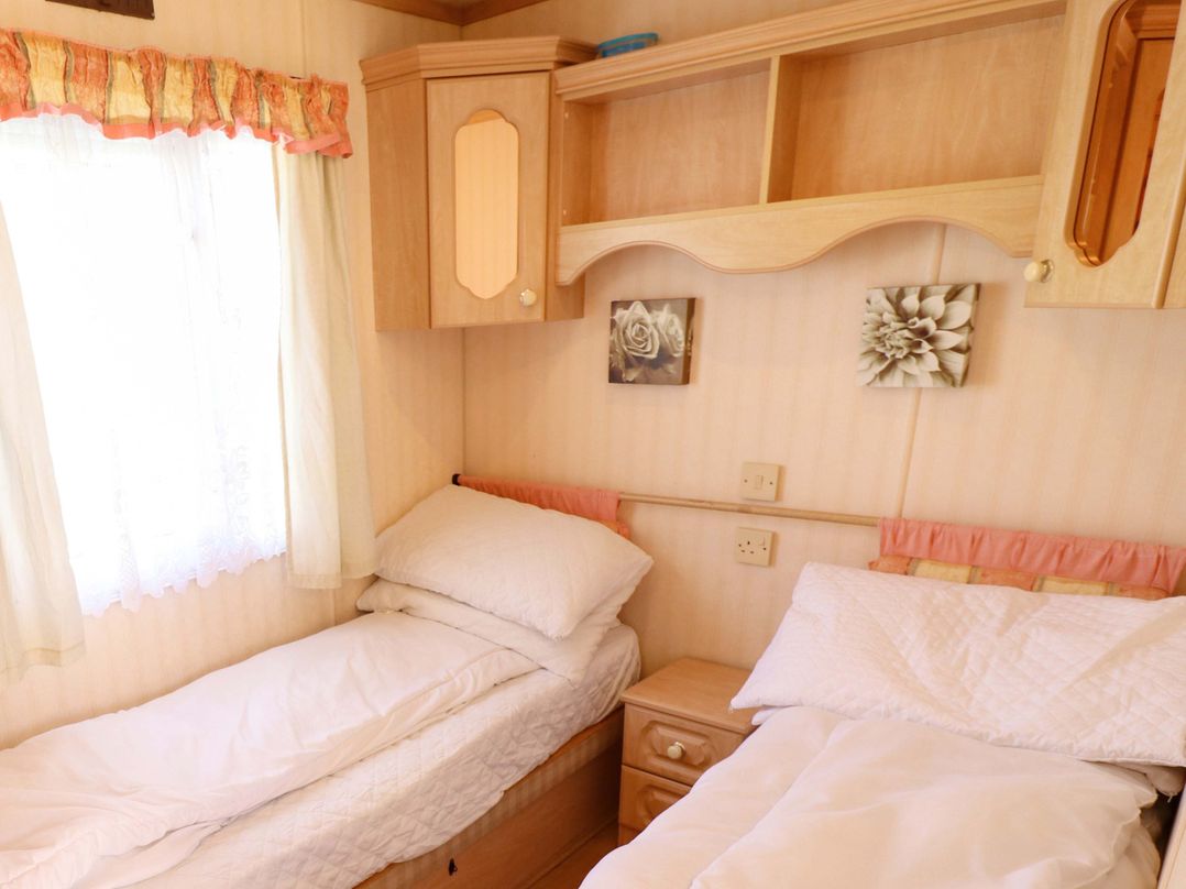 Coastfield Holiday Village - Holiday Accommodation 2604