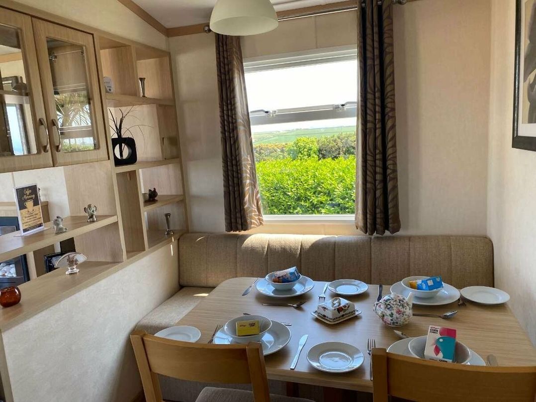 Liskey Hill Caravan Park - Holiday Accommodation 2663