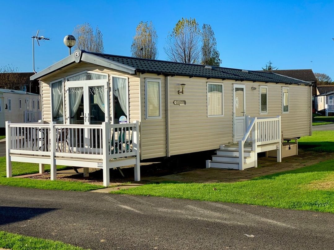 Hopton Holiday Village - Holiday Accommodation 2983