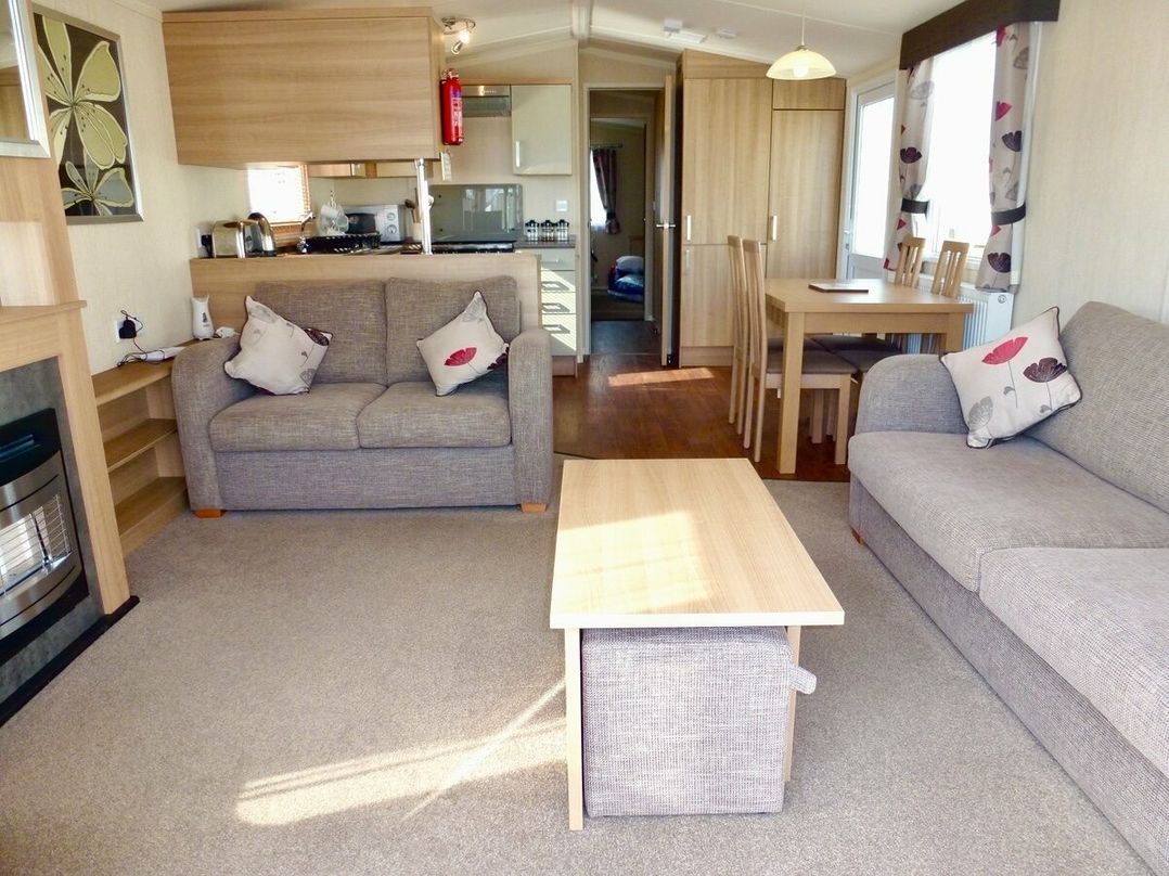Hopton Holiday Village - Holiday Accommodation 2983