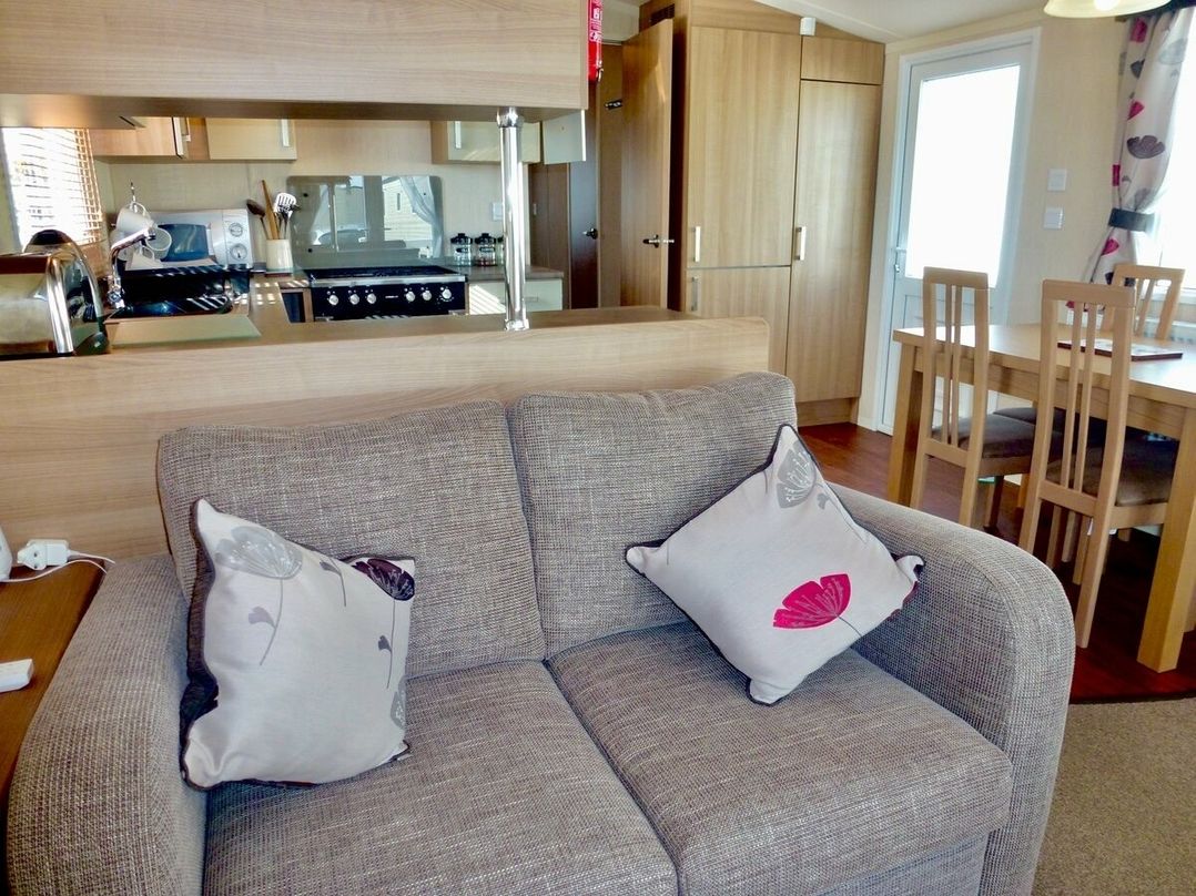 Hopton Holiday Village - Holiday Accommodation 2983