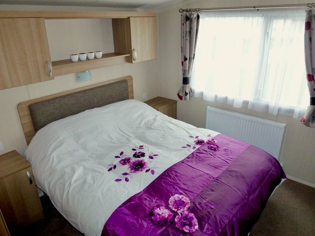 Hopton Holiday Village - Holiday Accommodation 2983