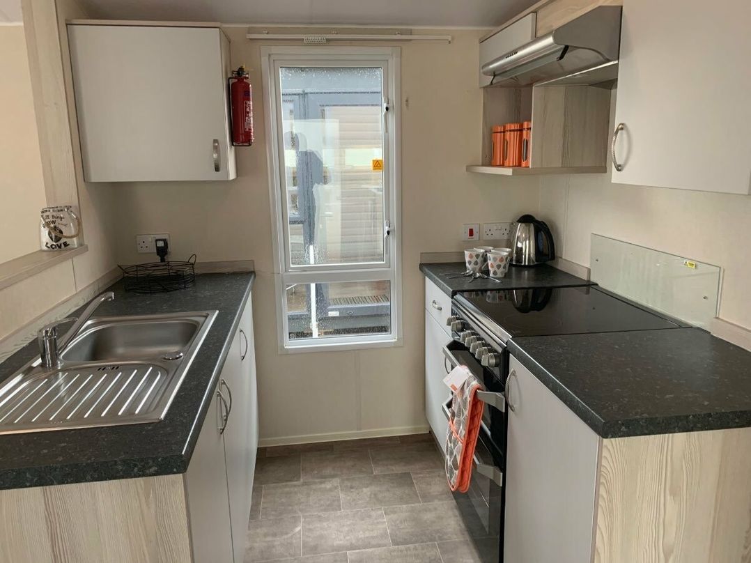 Hoburne Blue Anchor - Holiday Accommodation 307