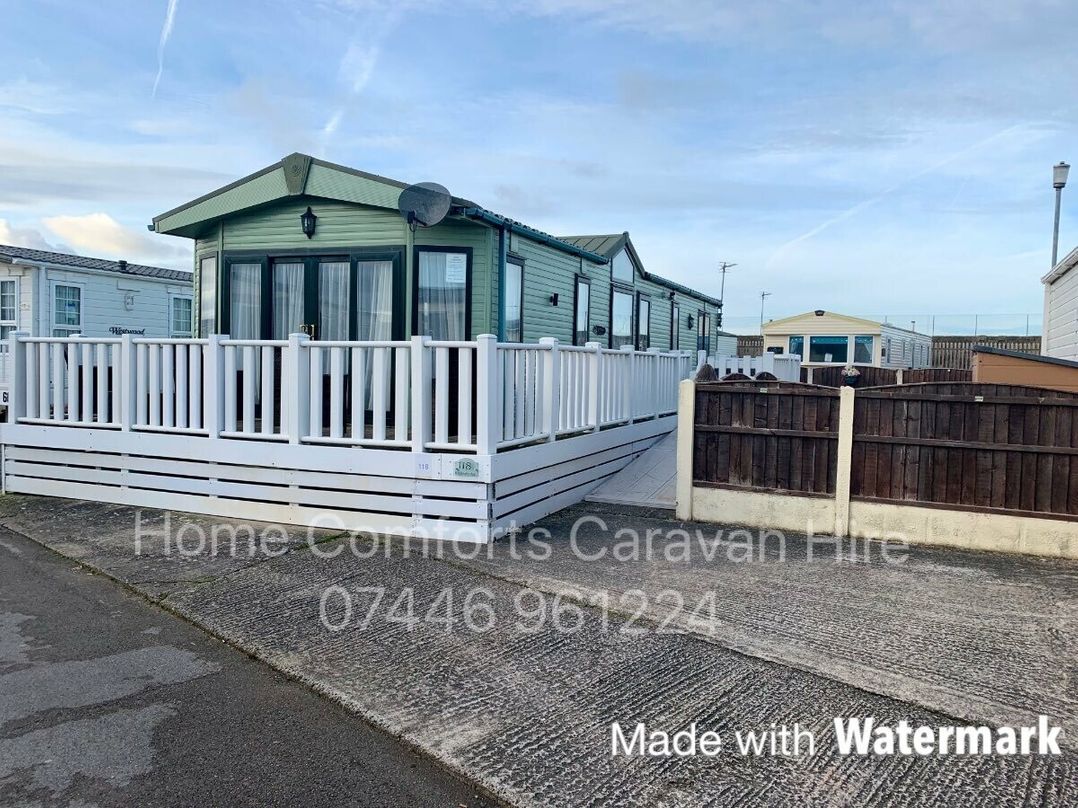 Golden Gate Holiday Centre - Holiday Accommodation 3145