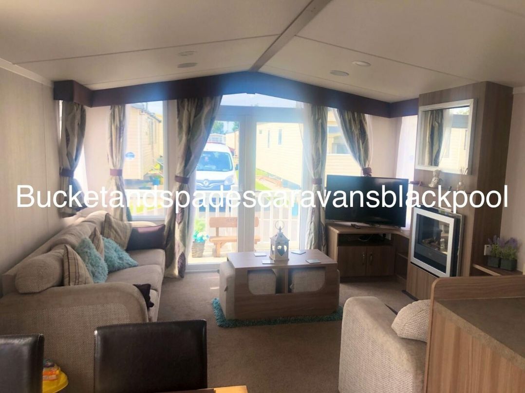 Marton Mere Holiday Village - Holiday Accommodation 3560