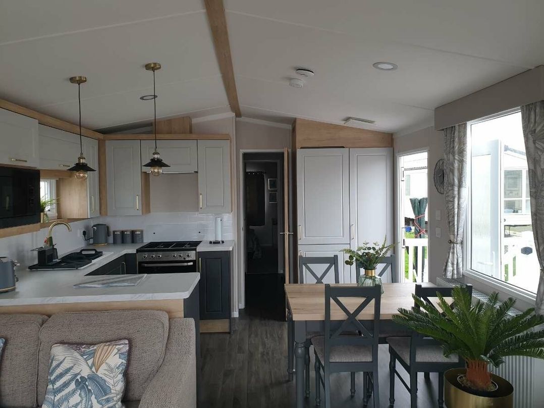 Trecco Bay - Holiday Accommodation 3644