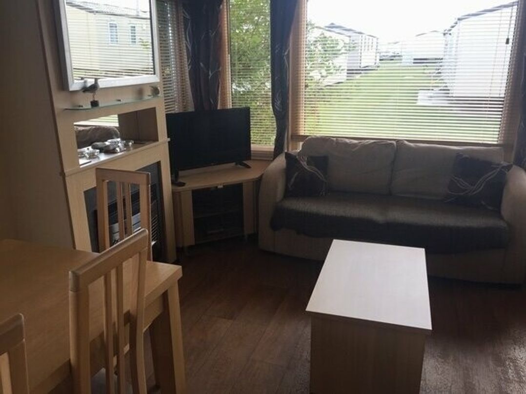 Caister Holiday Park - Holiday Accommodation 3820