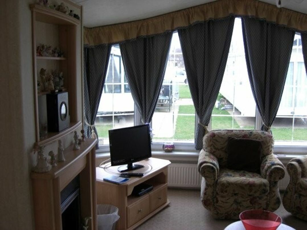 Ty Mawr Holiday Park - Holiday Accommodation 384
