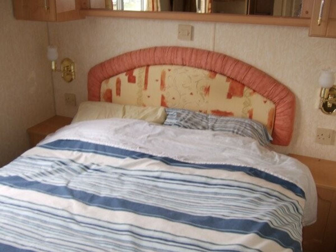 Ty Mawr Holiday Park - Holiday Accommodation 384