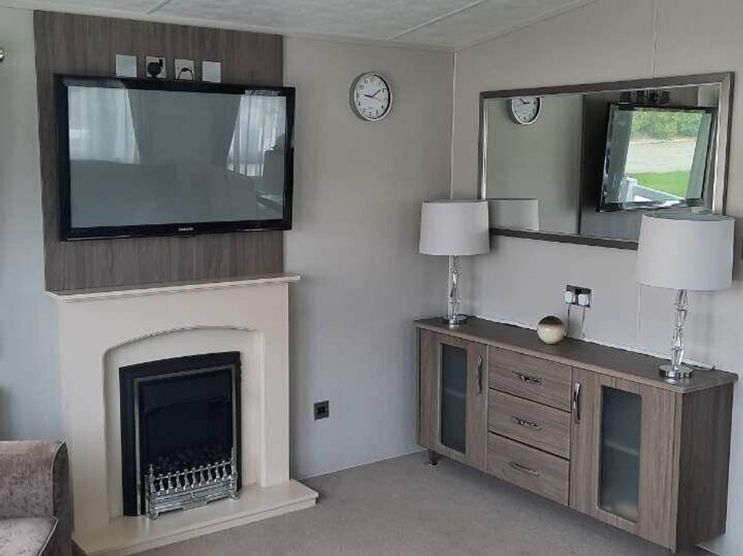 Lido Beach Holiday Park - Holiday Accommodation 4111