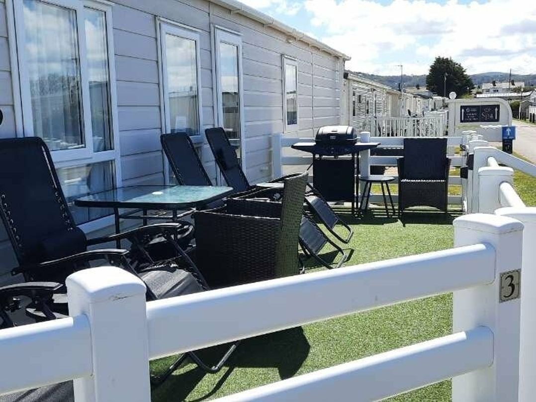 Lido Beach Holiday Park - Holiday Accommodation 4111