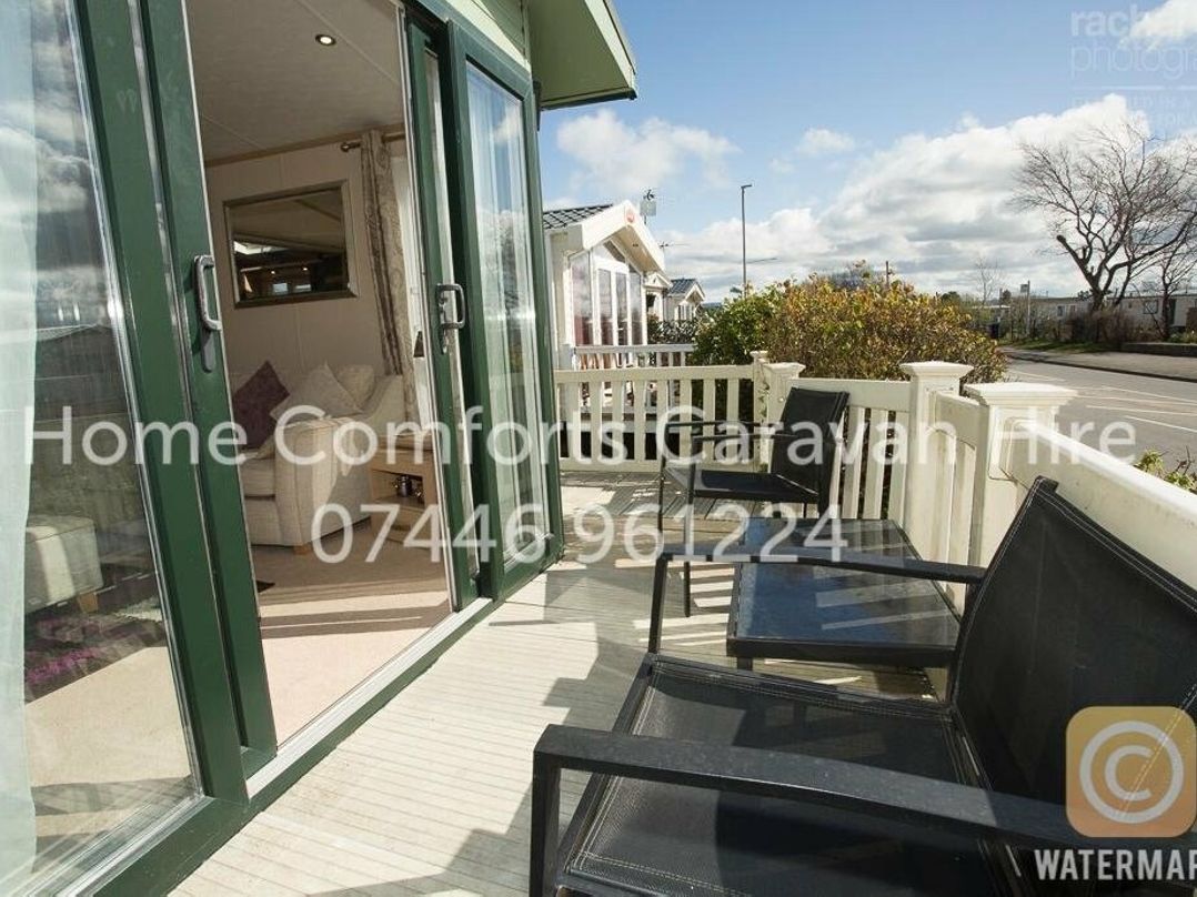 Golden Gate Holiday Centre - Holiday Accommodation 451