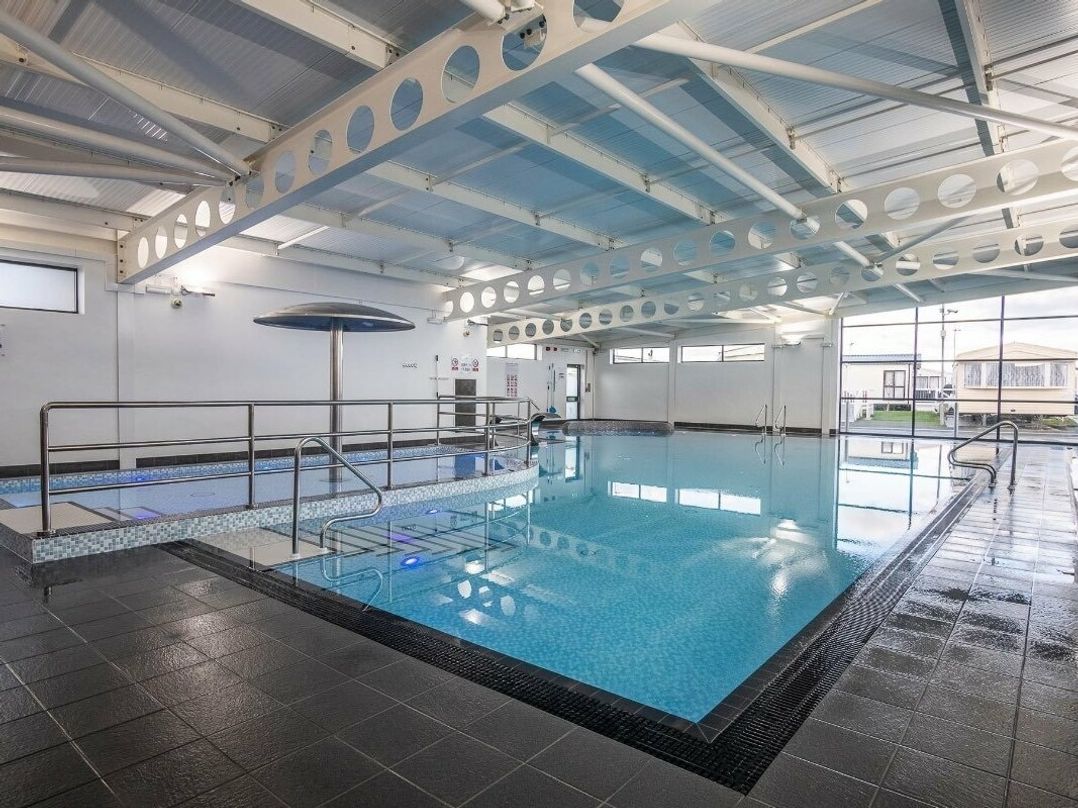 Golden Gate Holiday Centre - Holiday Accommodation 451