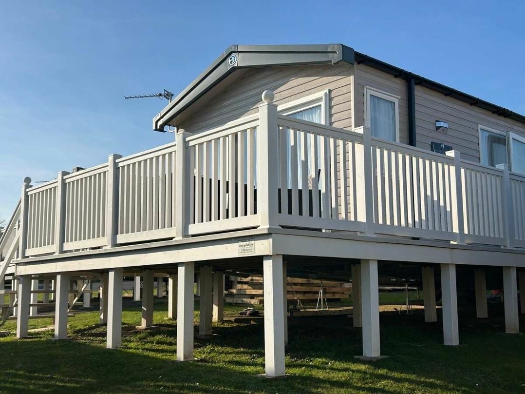 Devon Cliffs Holiday Park - Holiday Accommodation 4554