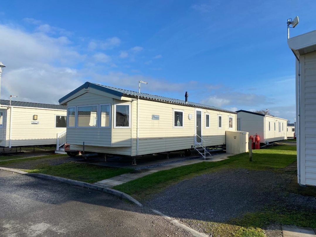 Trecco Bay - Holiday Accommodation 4945