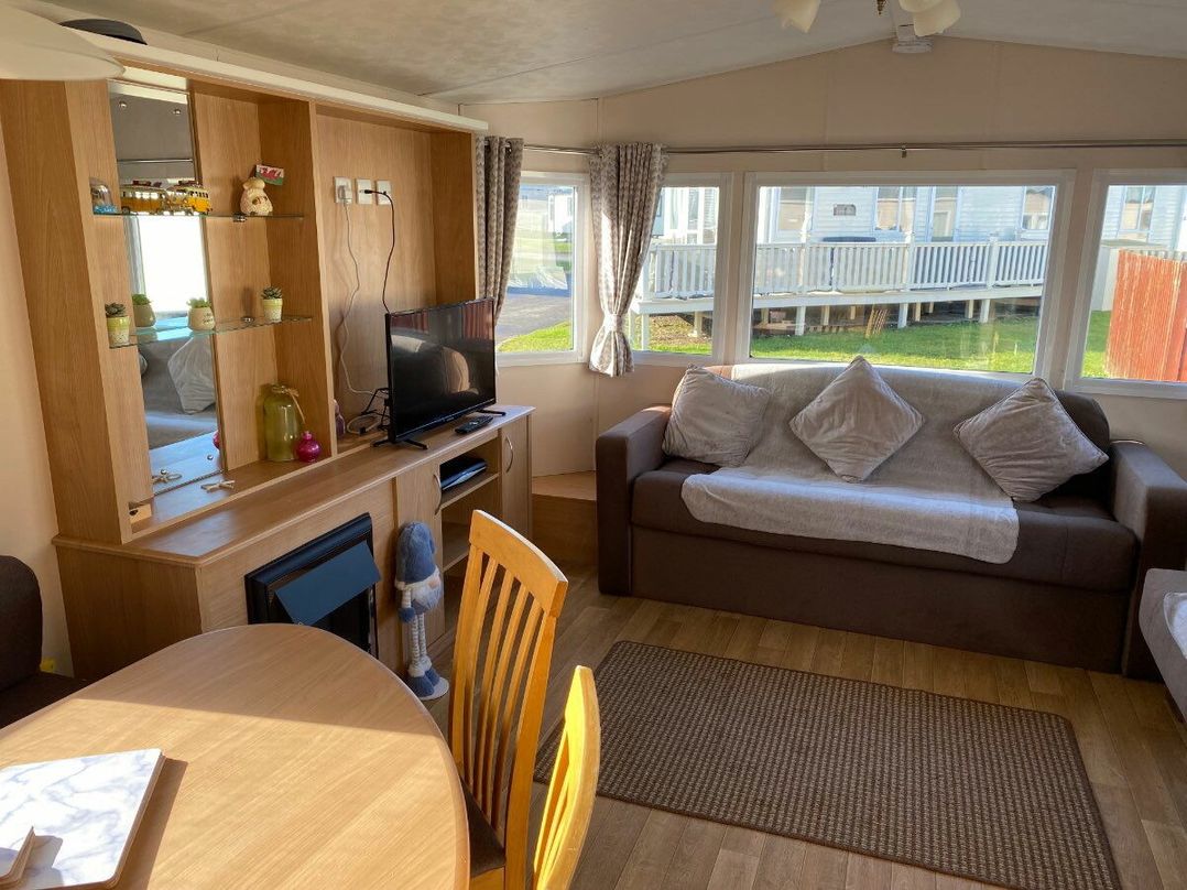 Trecco Bay - Holiday Accommodation 4945