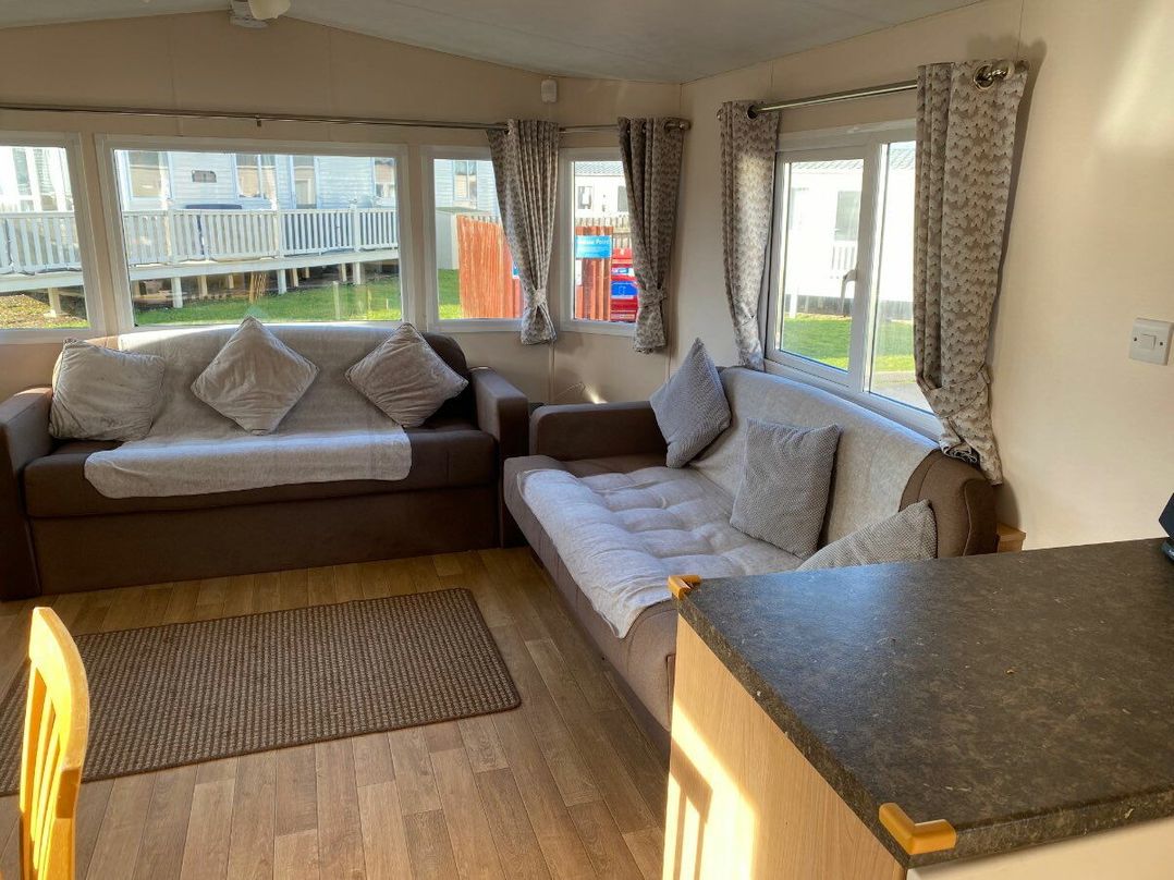 Trecco Bay - Holiday Accommodation 4945