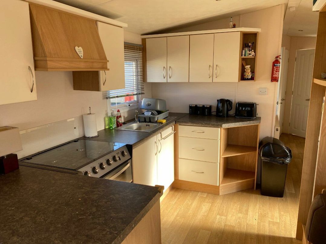 Trecco Bay - Holiday Accommodation 4945