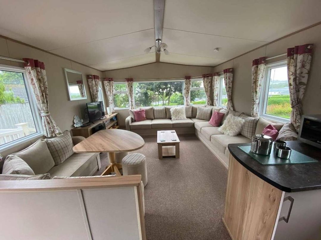 White Acres Holiday Park - Holiday Accommodation 5009