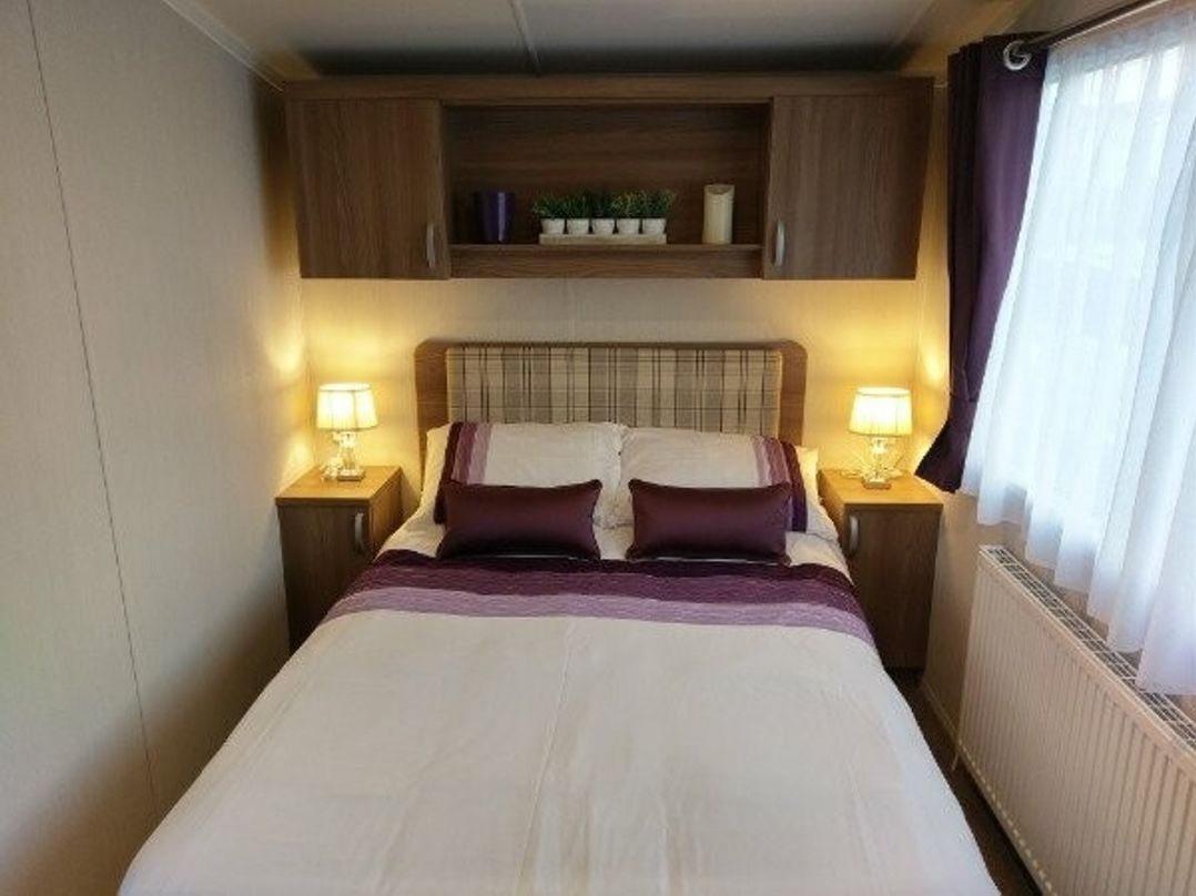 Devon Cliffs Holiday Park - Holiday Accommodation 5174