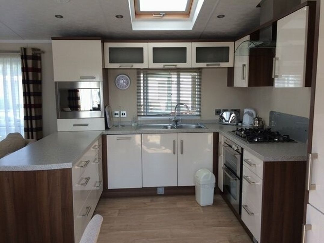 Pinewoods Holiday Park - Holiday Accommodation 5674