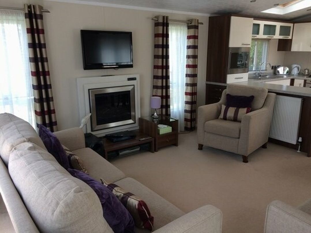 Pinewoods Holiday Park - Holiday Accommodation 5674