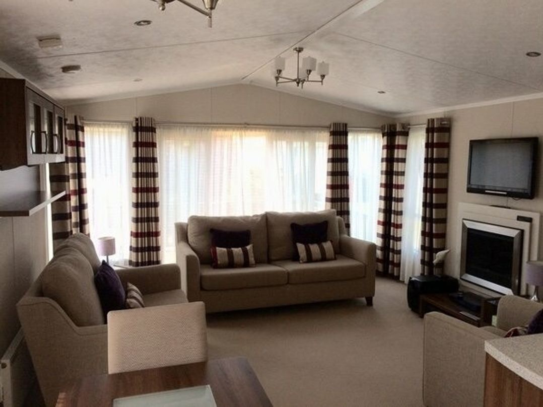 Pinewoods Holiday Park - Holiday Accommodation 5674