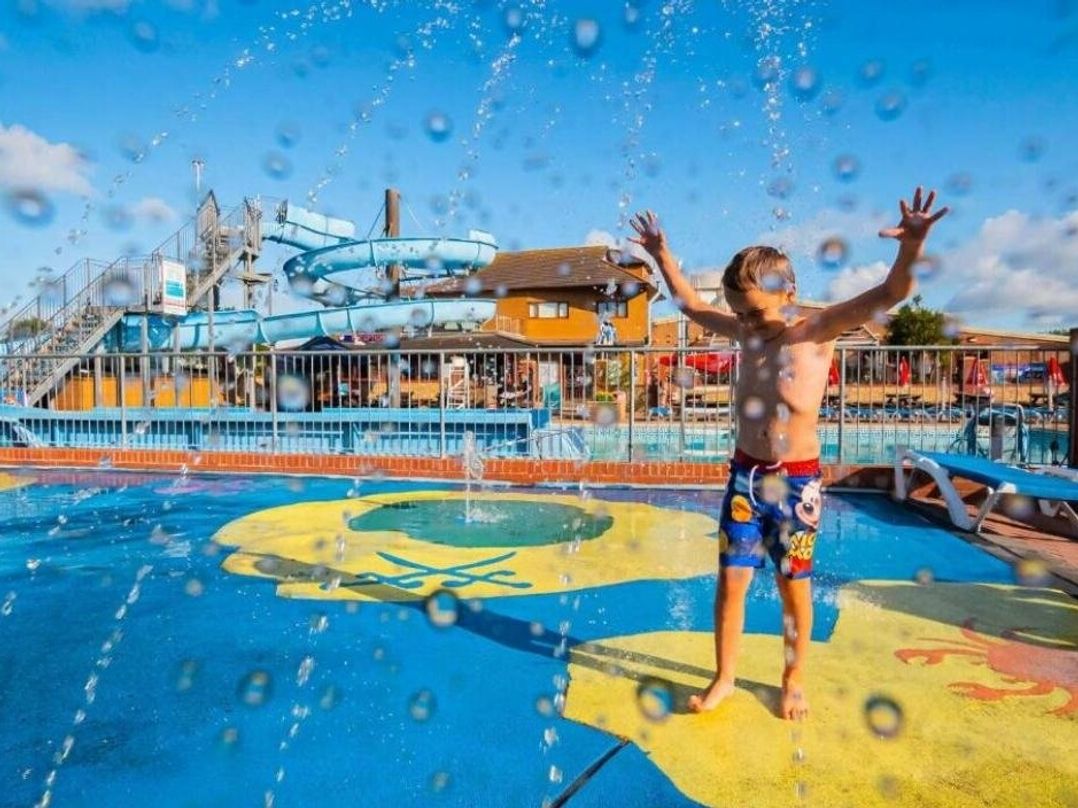 Oakcliff Holiday Park - Holiday Accommodation 5683