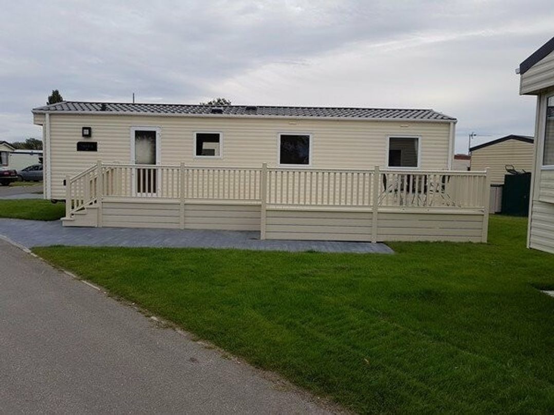 Flamingo Land Holiday Park - Holiday Accommodation 5749