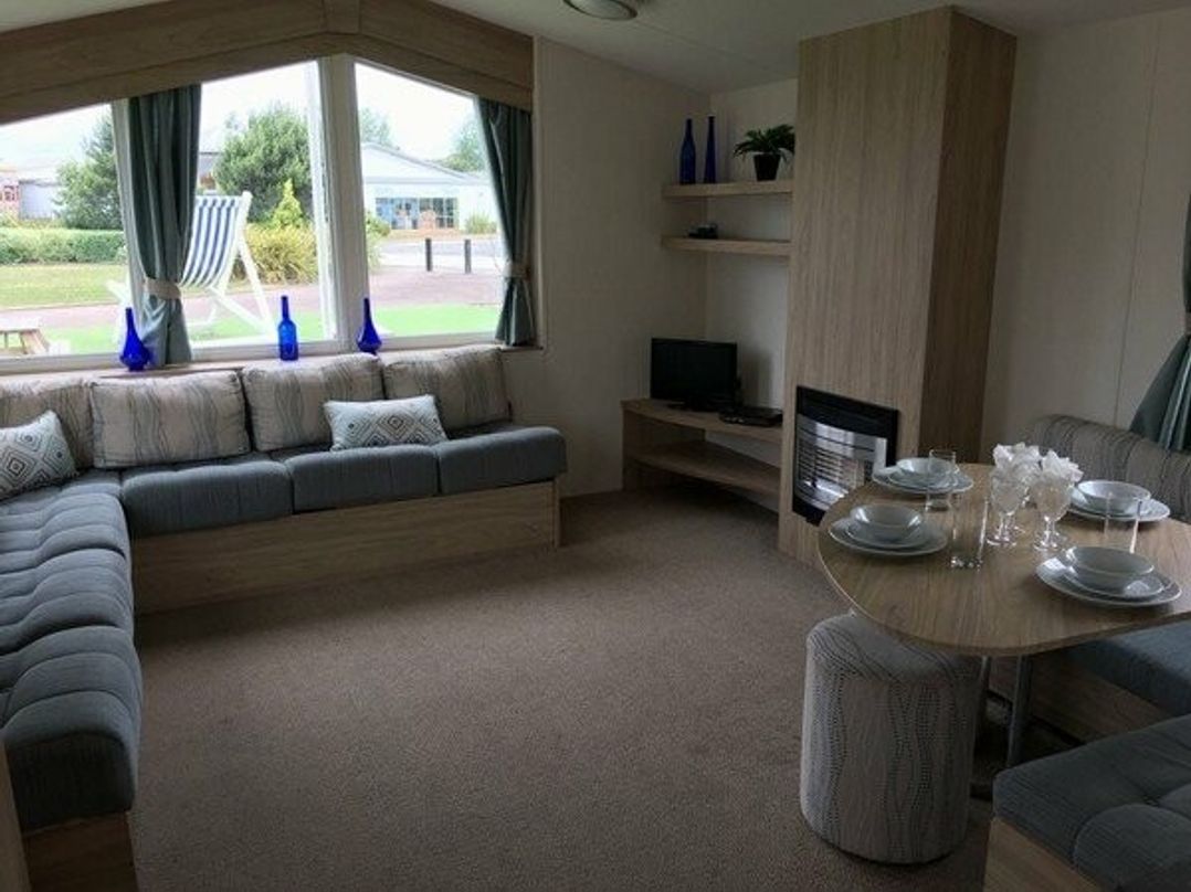 Golden Sands - Holiday Accommodation 5768