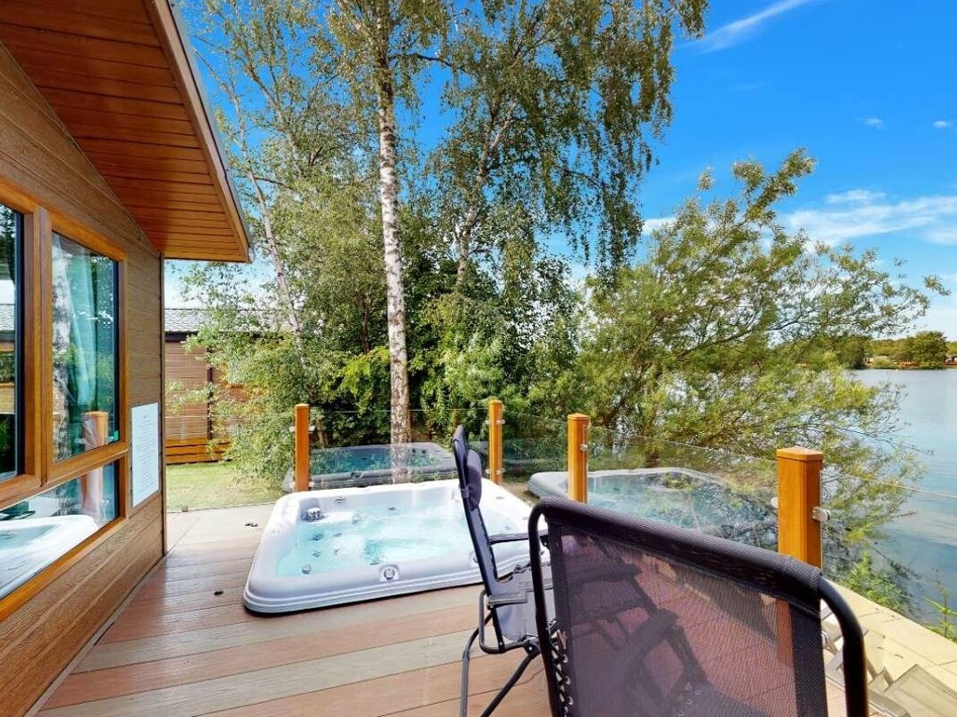 Tattershall Lakes Country Park - Holiday Accommodation 5852