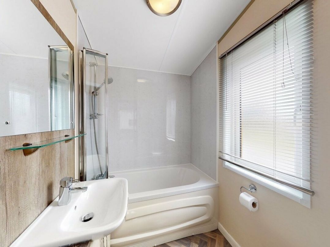 Tattershall Lakes Country Park - Holiday Accommodation 5852