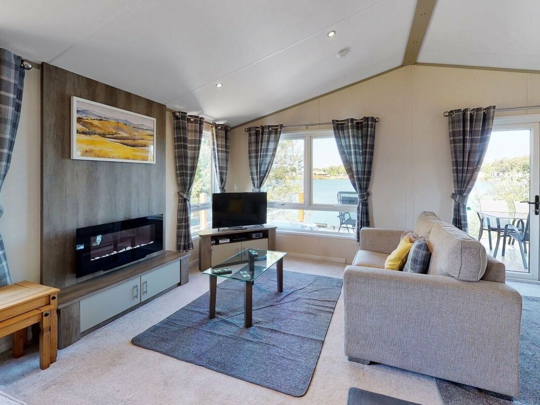 Tattershall Lakes Country Park - Holiday Accommodation 5852