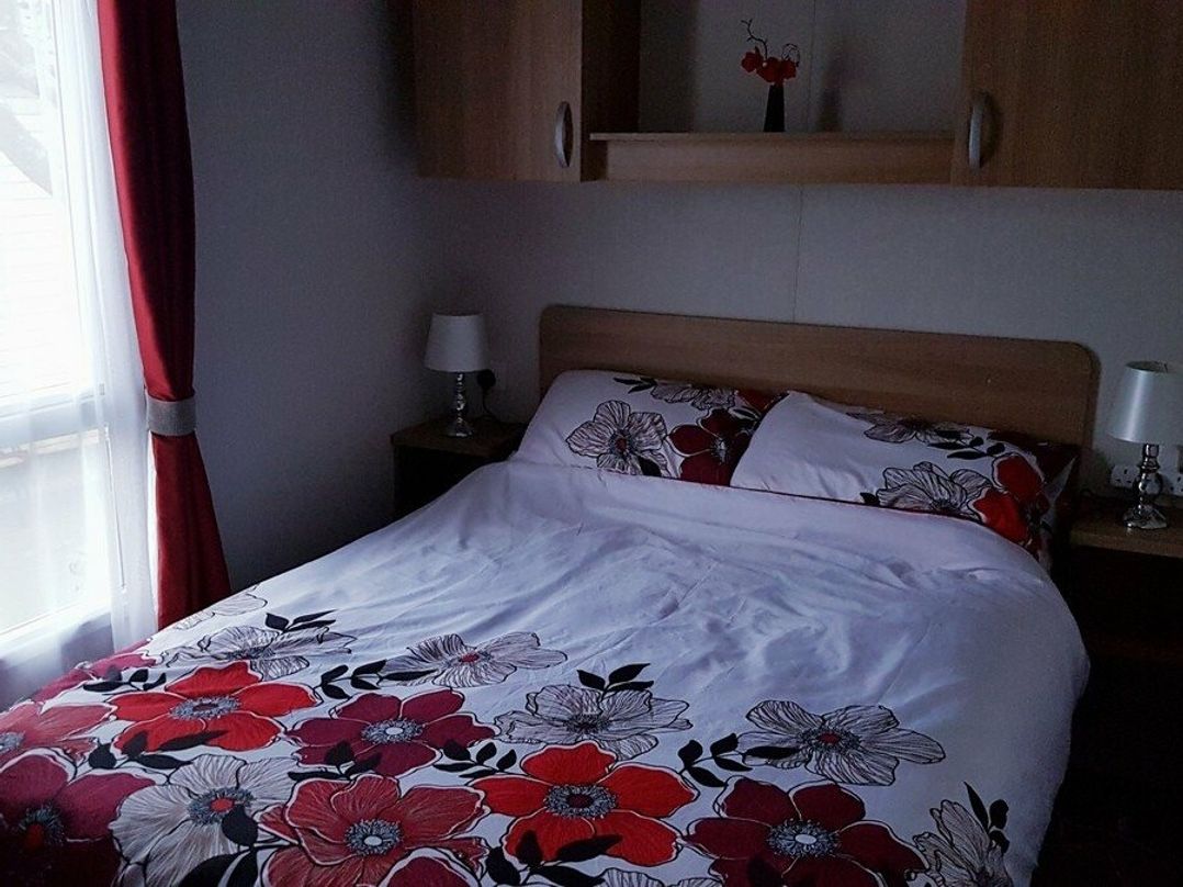 Marton Mere Holiday Village - Holiday Accommodation 6028