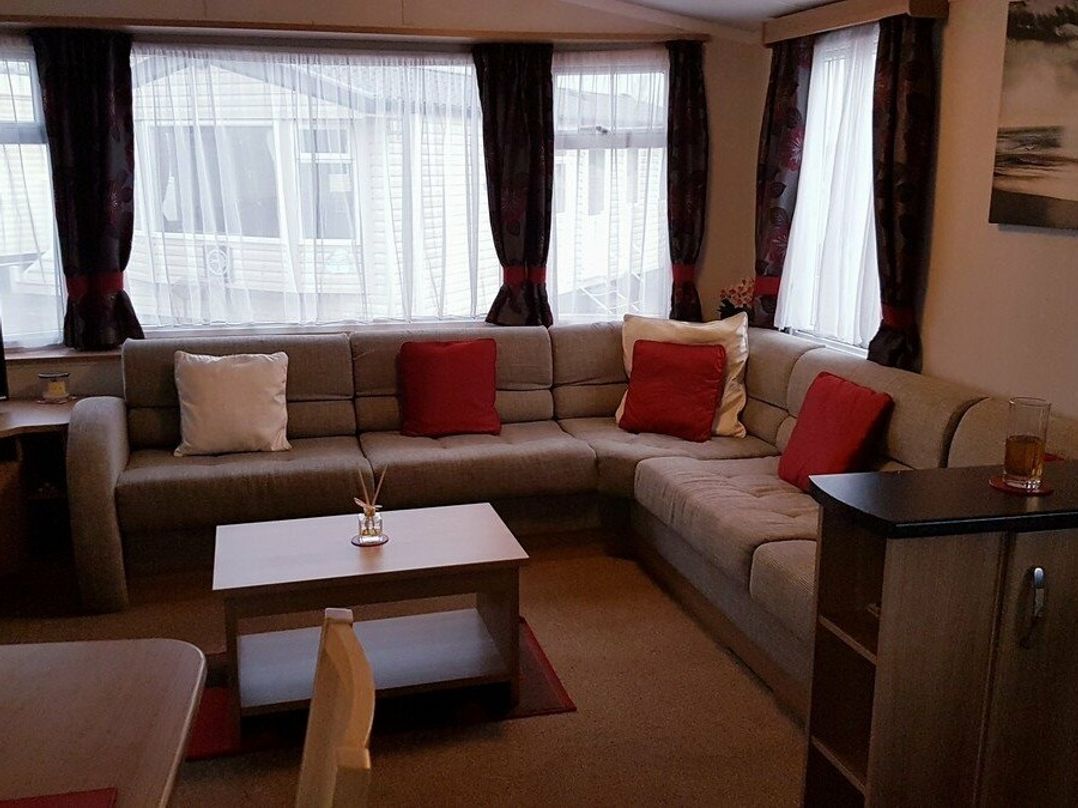 Marton Mere Holiday Village - Holiday Accommodation 6028